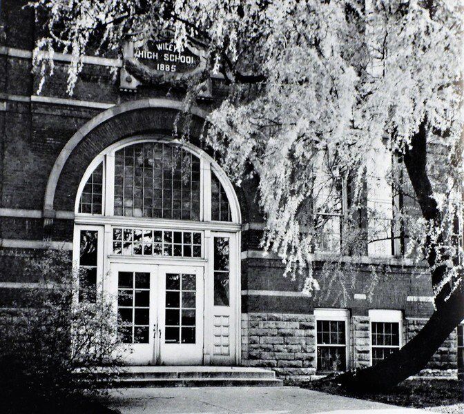 Mark Bennett: 75th class reunions are rare; so is Wiley's Class of '47